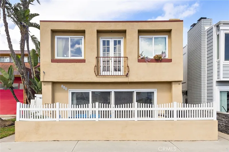 112 E Balboa Boulevard A, Newport Beach, CA 92661