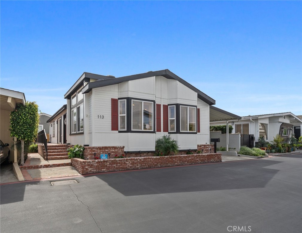 113 Yorktown, Newport Beach CA 92660 - photo 1