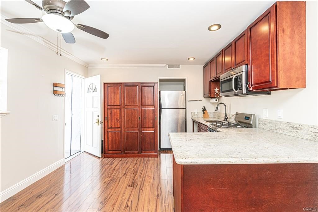 115 34th C, Newport Beach CA 92663 - photo 8