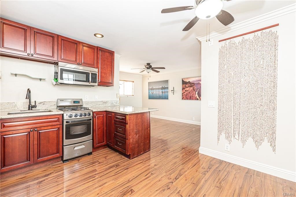 115 34th C, Newport Beach CA 92663 - photo 9