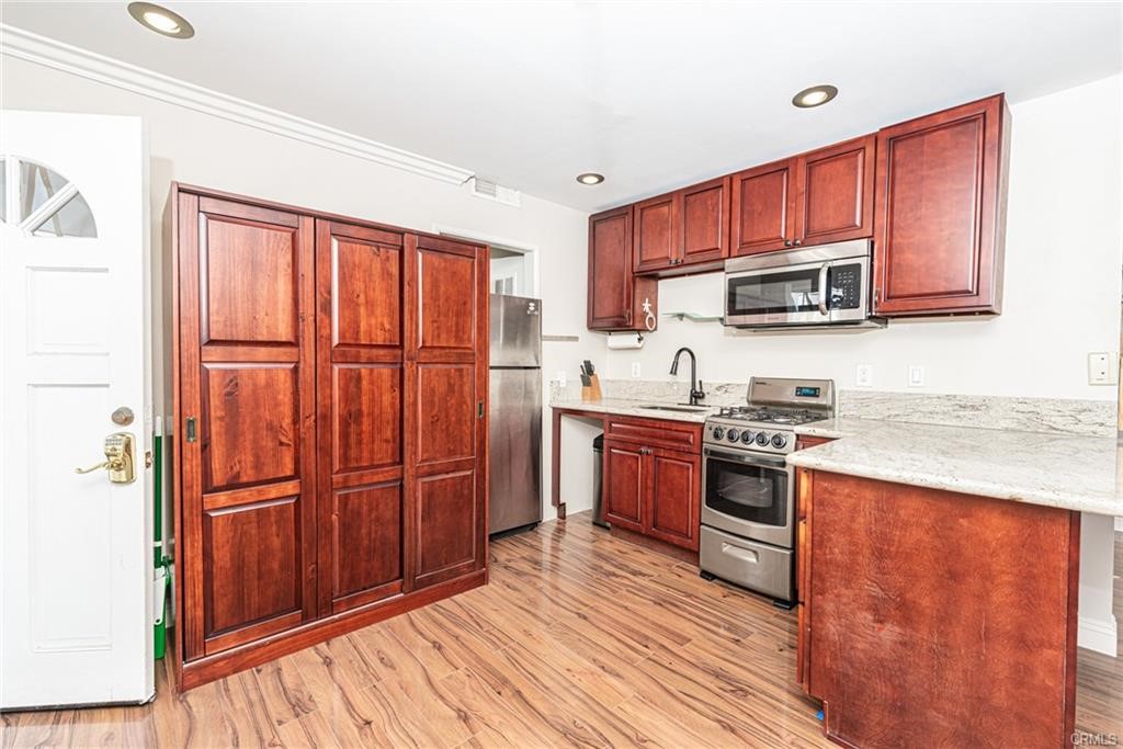 115 34th C, Newport Beach CA 92663 - photo 10