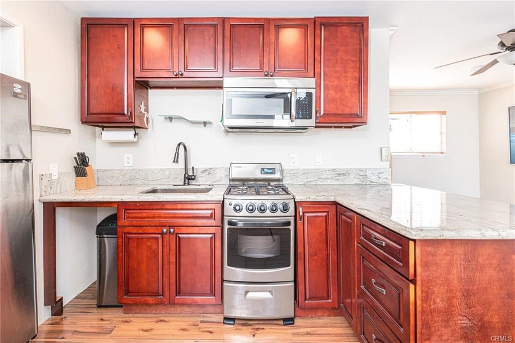 115 34th C, Newport Beach CA 92663 - photo 11