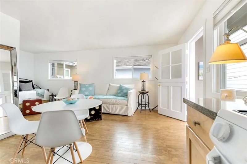 117 1/2 Amethyst Ave, Newport Beach