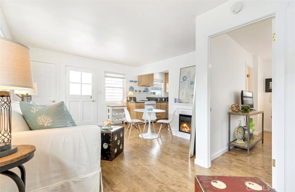 117 1/2 Amethyst Ave, Newport Beach CA 92662 - photo 2