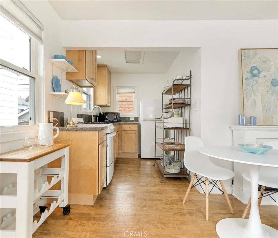117 1/2 Amethyst Ave, Newport Beach CA 92662 - photo 4