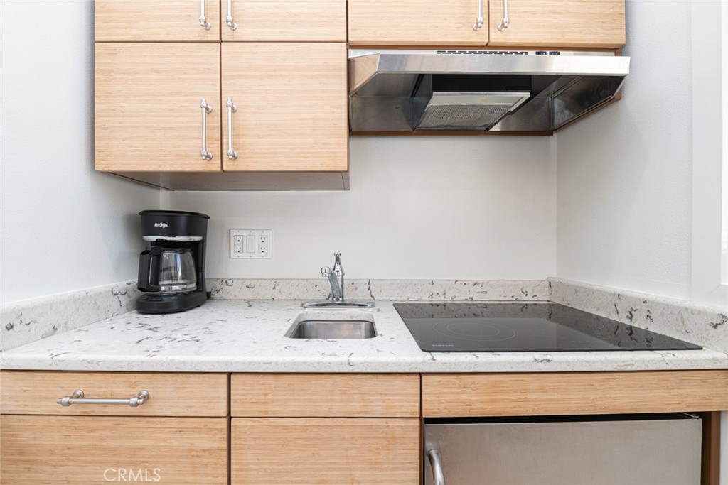 Studio second level unit - 117 35th, Newport Beach CA 92663 - photo 35