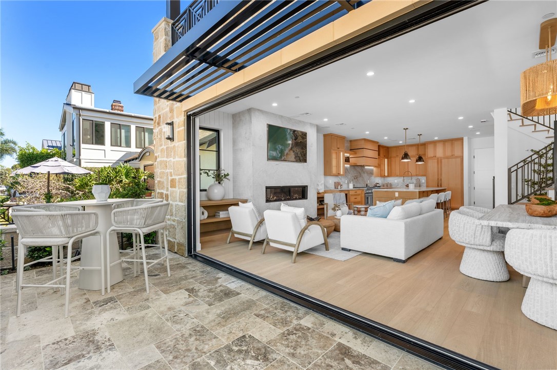 117 E Bay, Newport Beach CA 92661 - photo 11