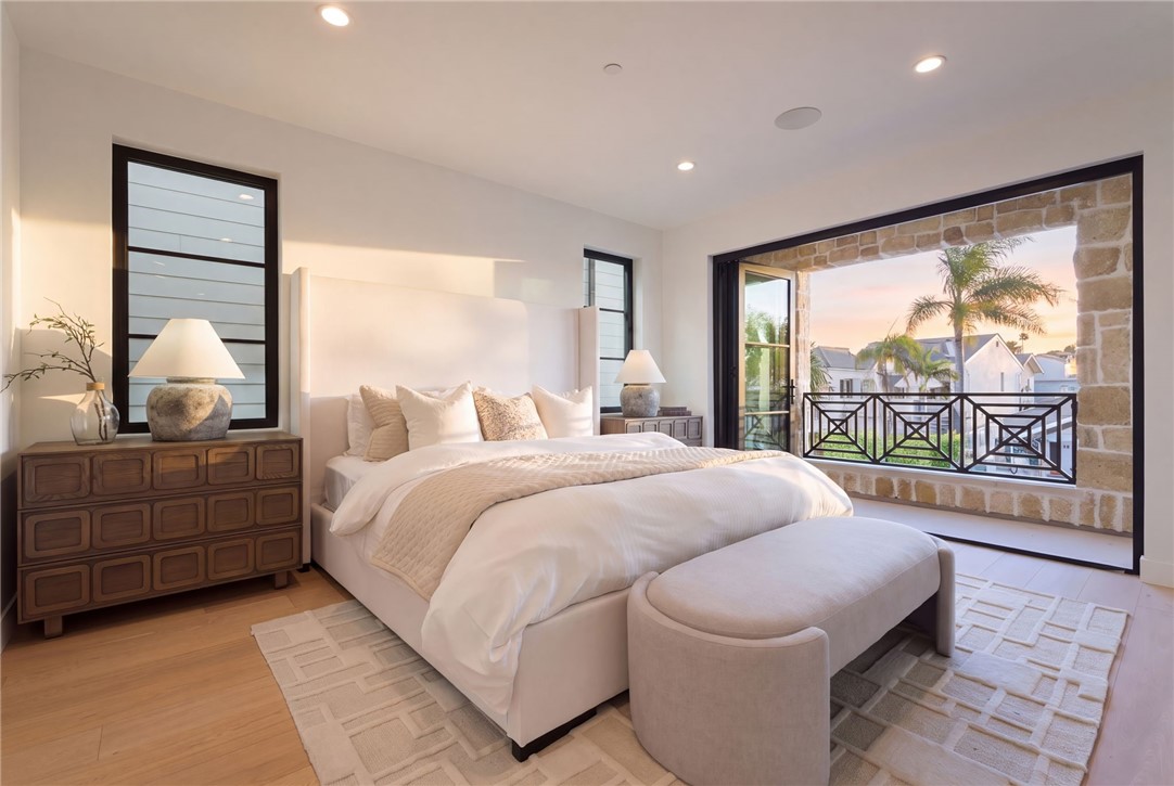 117 E Bay, Newport Beach CA 92661 - photo 14