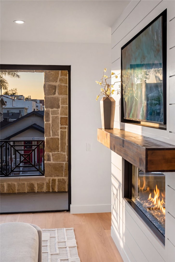 117 E Bay, Newport Beach CA 92661 - photo 18