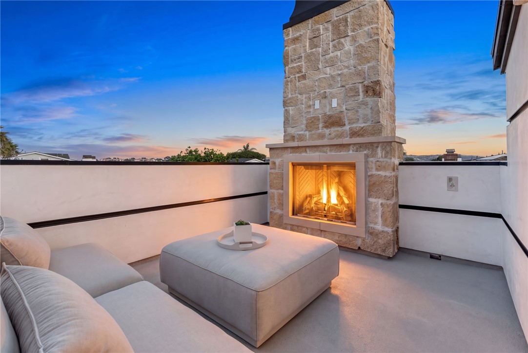 117 E Bay, Newport Beach CA 92661 - photo 32