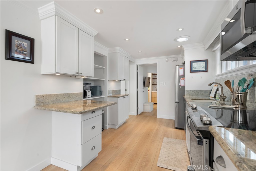 118 Marine, Newport Beach CA 92662 - photo 15