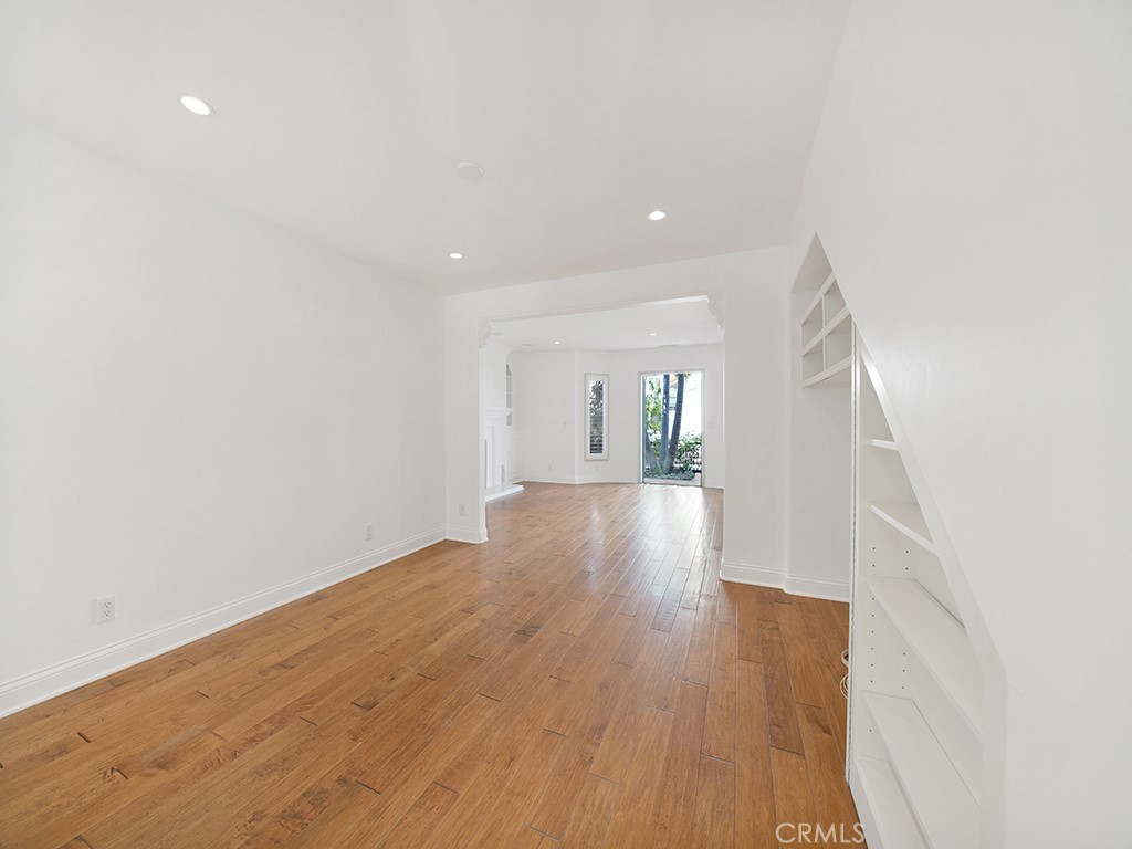 118 Via Xanthe, Newport Beach CA 92663 - photo 9