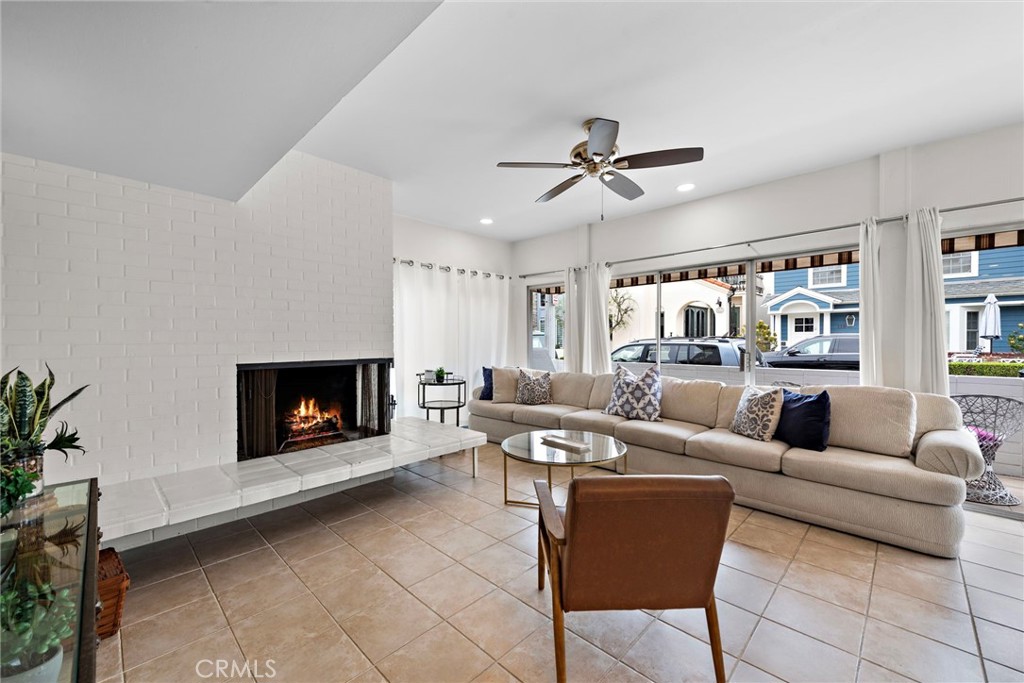 119 Ruby Avenue, Newport Beach CA 92662 - photo 1