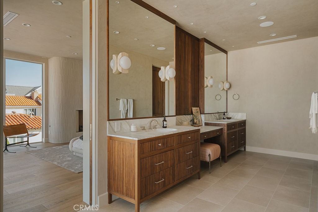 1201 W Bay Avenue, Newport Beach CA 92661 - photo 17