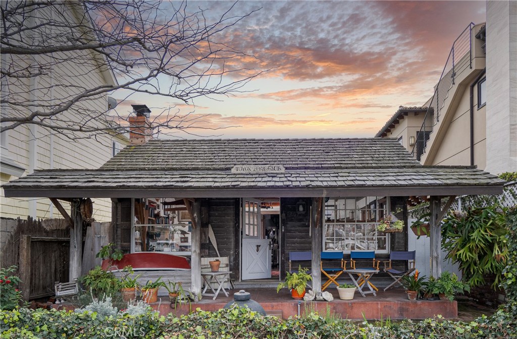 Simple and serene! - 1207 N Bay Front, Newport Beach CA 92662 - photo 18