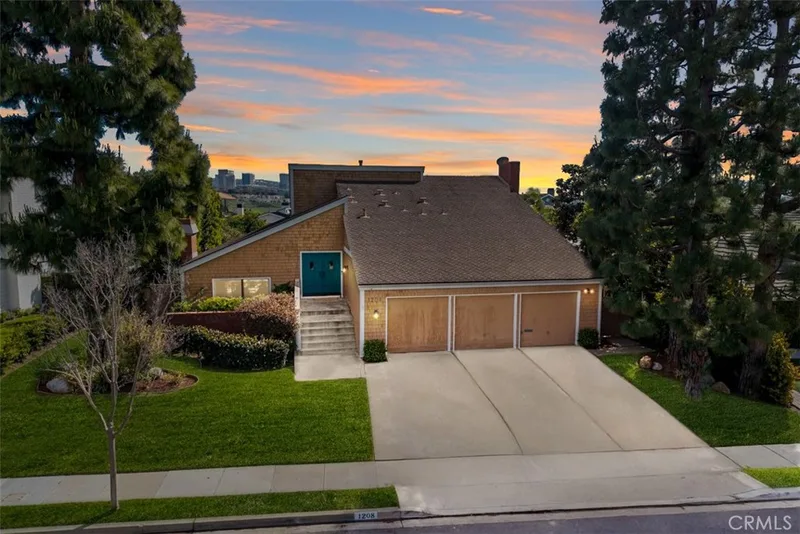 1208 Somerset, Newport Beach, CA 92660