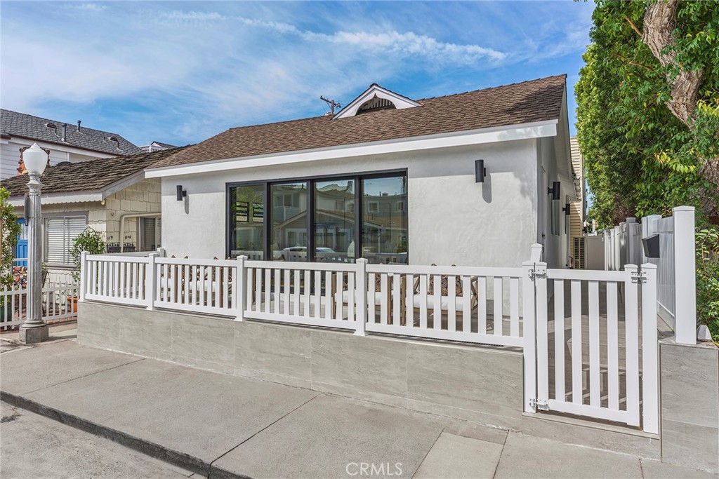 121 Marine Avenue, Newport Beach CA 92662 - photo 26