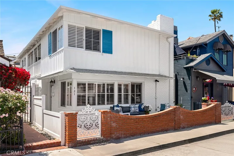 121 Onyx Avenue, Newport Beach, CA 92662