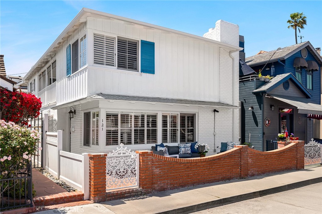121 Onyx Avenue, Newport Beach CA 92662 - photo 1