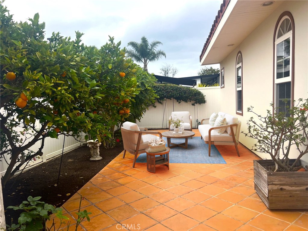 121 Yorktown, Newport Beach CA 92660 - photo 3