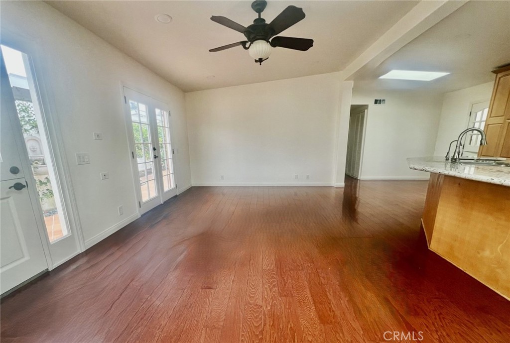 121 Yorktown, Newport Beach CA 92660 - photo 10