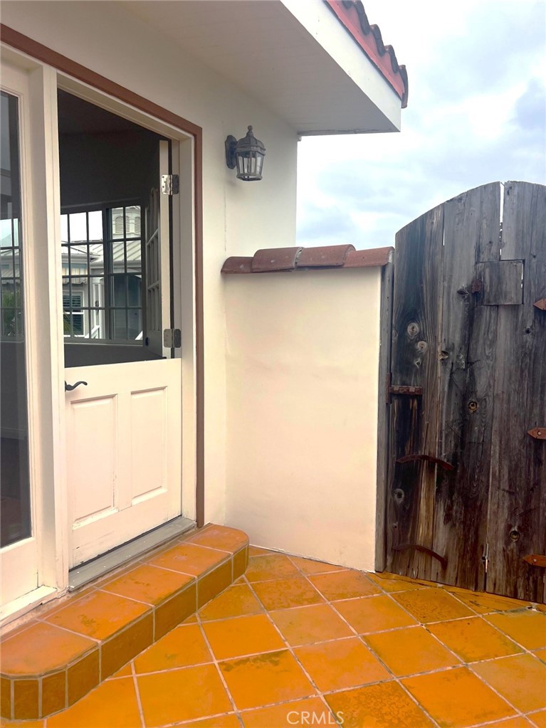 121 Yorktown, Newport Beach CA 92660 - photo 21