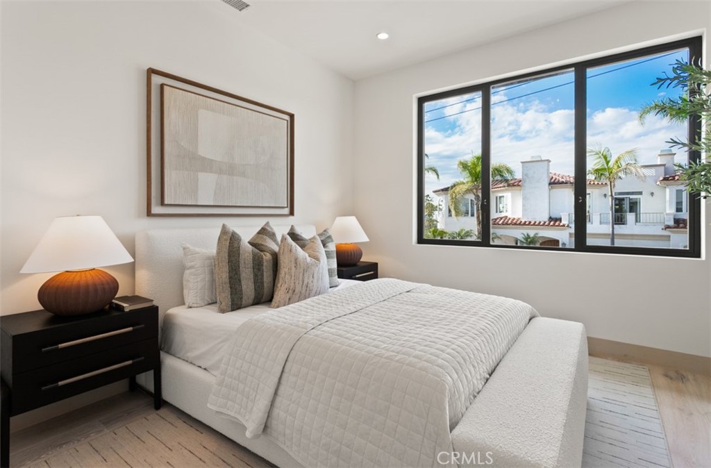 1210 Kings Rd, Newport Beach CA 92663 - photo 40