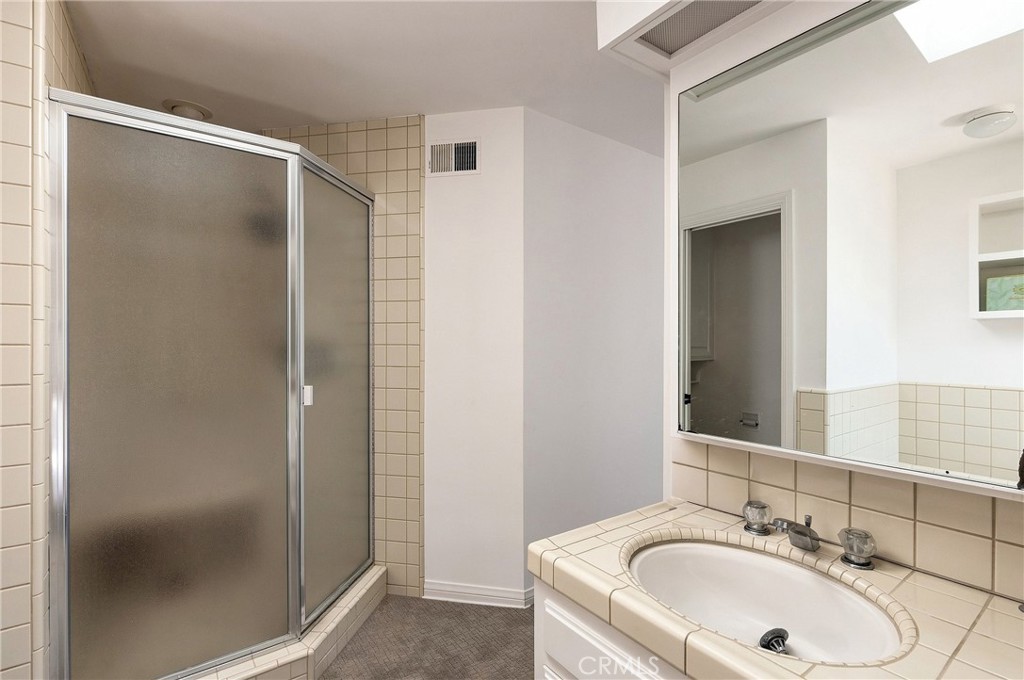 1214 E Balboa Boulevard, Newport Beach CA 92661 - photo 25