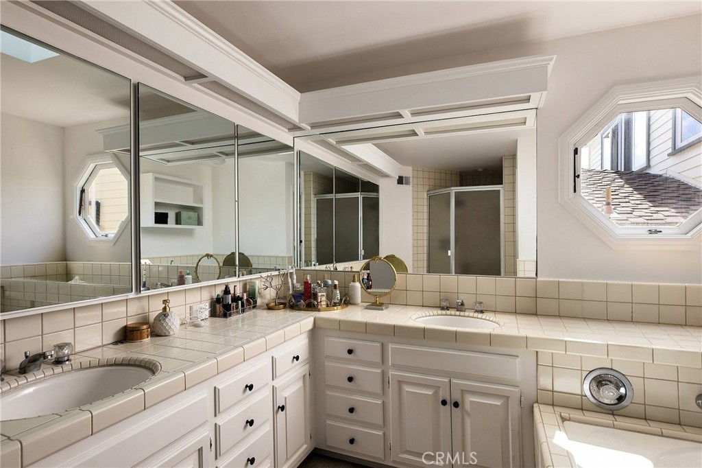 1214 E Balboa Boulevard, Newport Beach CA 92661 - photo 26