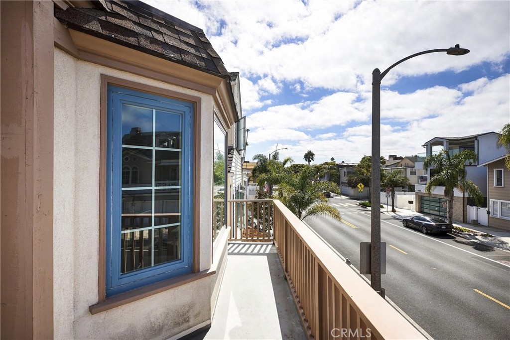 1214 E Balboa Boulevard, Newport Beach CA 92661 - photo 33