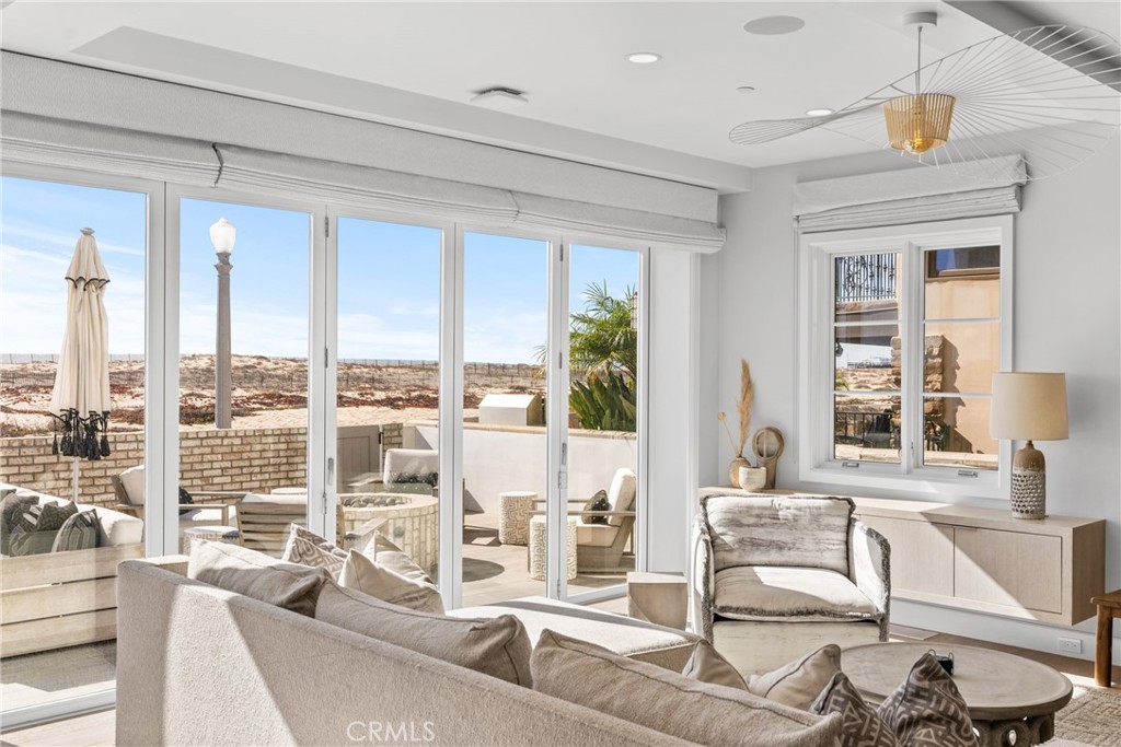 1215 E Balboa, Newport Beach CA 92661 - photo 23