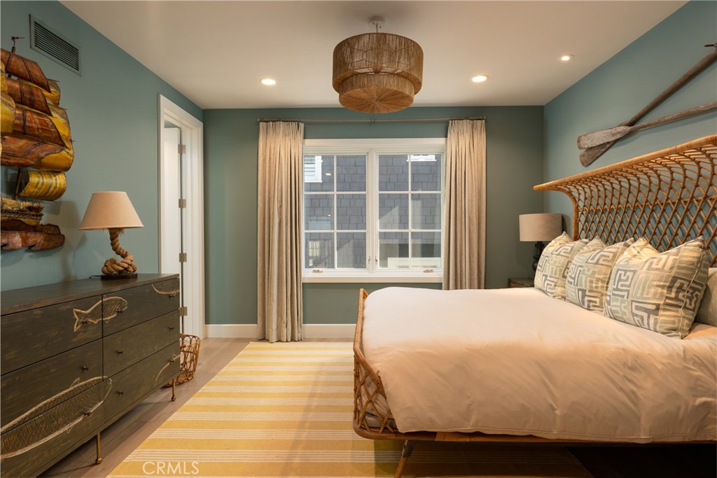 1215 E Balboa, Newport Beach CA 92661 - photo 38