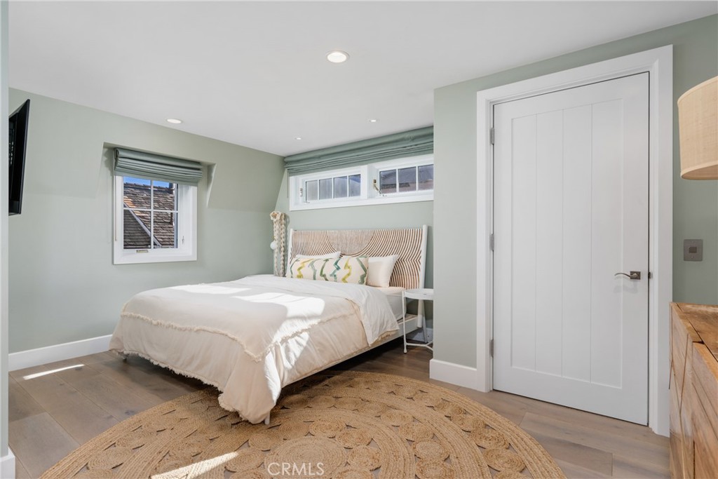 1215 E Balboa, Newport Beach CA 92661 - photo 50