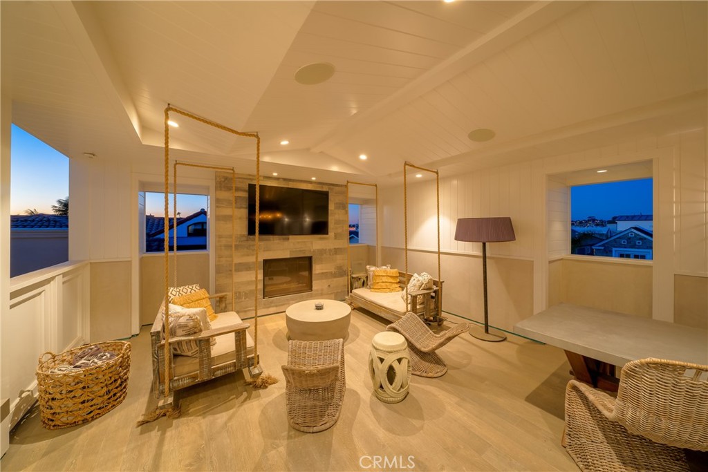 1215 E Balboa, Newport Beach CA 92661 - photo 55