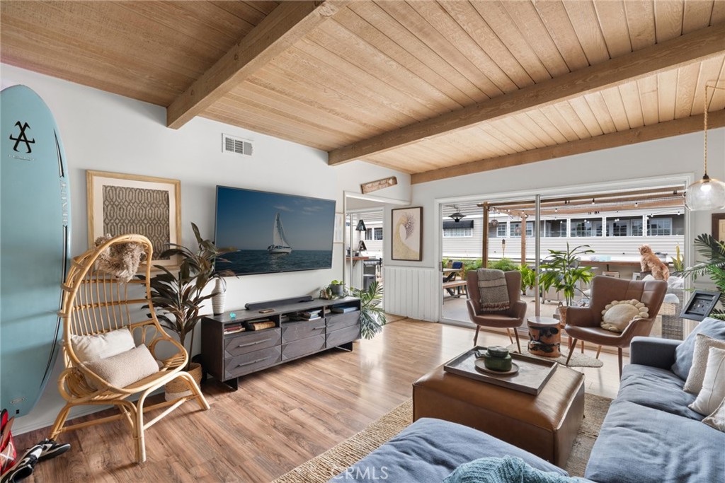 2nd Floor Unit Living Room - 122 Agate, Newport Beach CA 92662 - photo 20