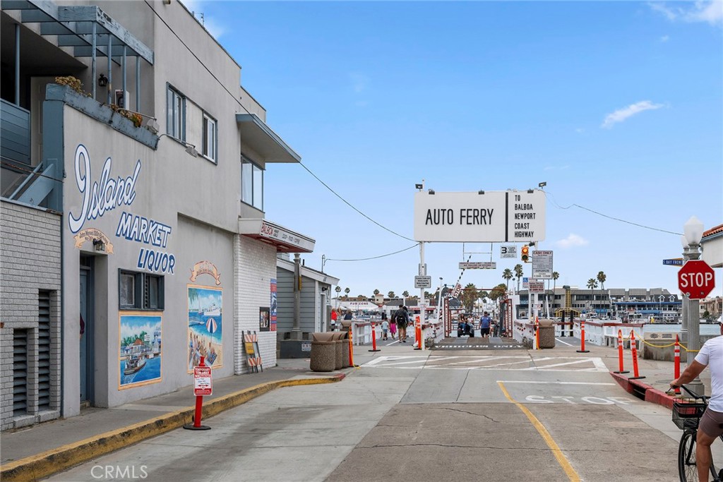 Ferry down the block - 122 Agate, Newport Beach CA 92662 - photo 32