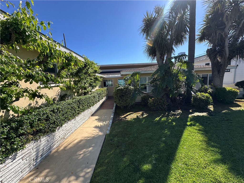 1221 Kings Road, Newport Beach CA 92663 - photo 5
