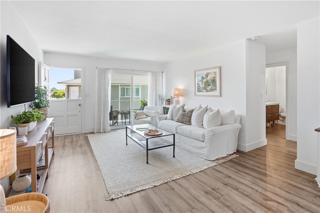 1228 Rutland 6, Newport Beach CA 92660 - photo 3
