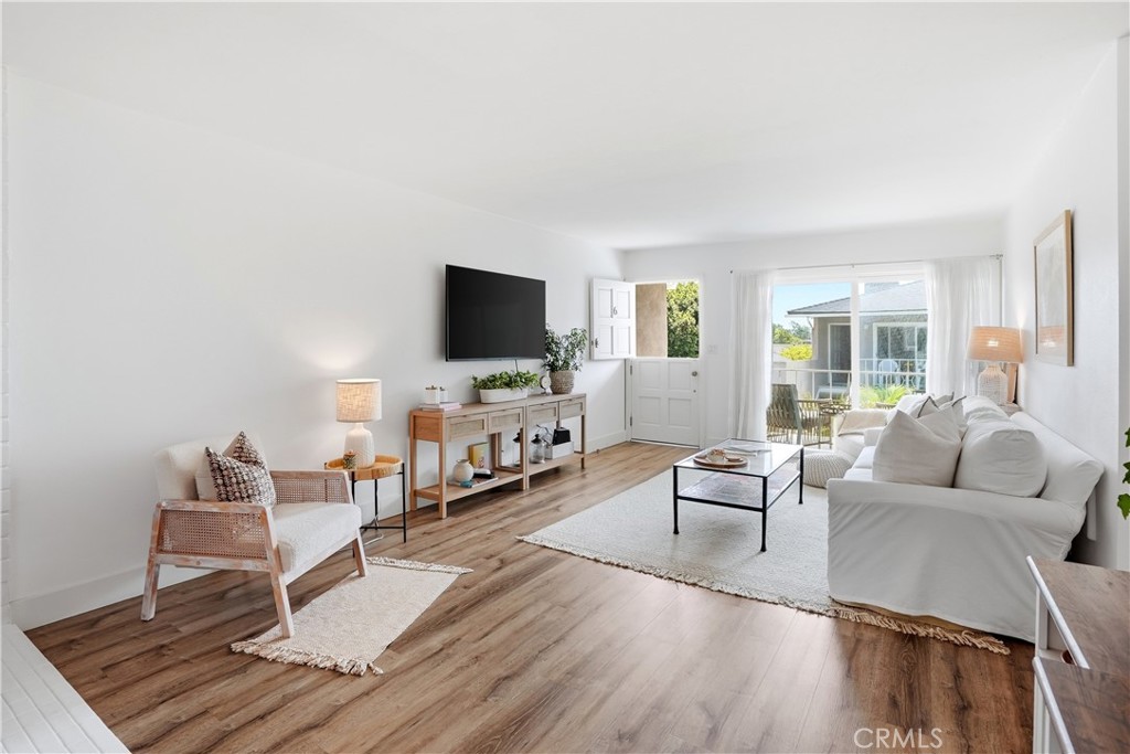 1228 Rutland 6, Newport Beach CA 92660 - photo 4
