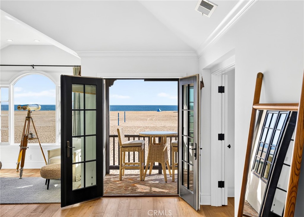 1228 W Oceanfront, Newport Beach CA 92661 - photo 34