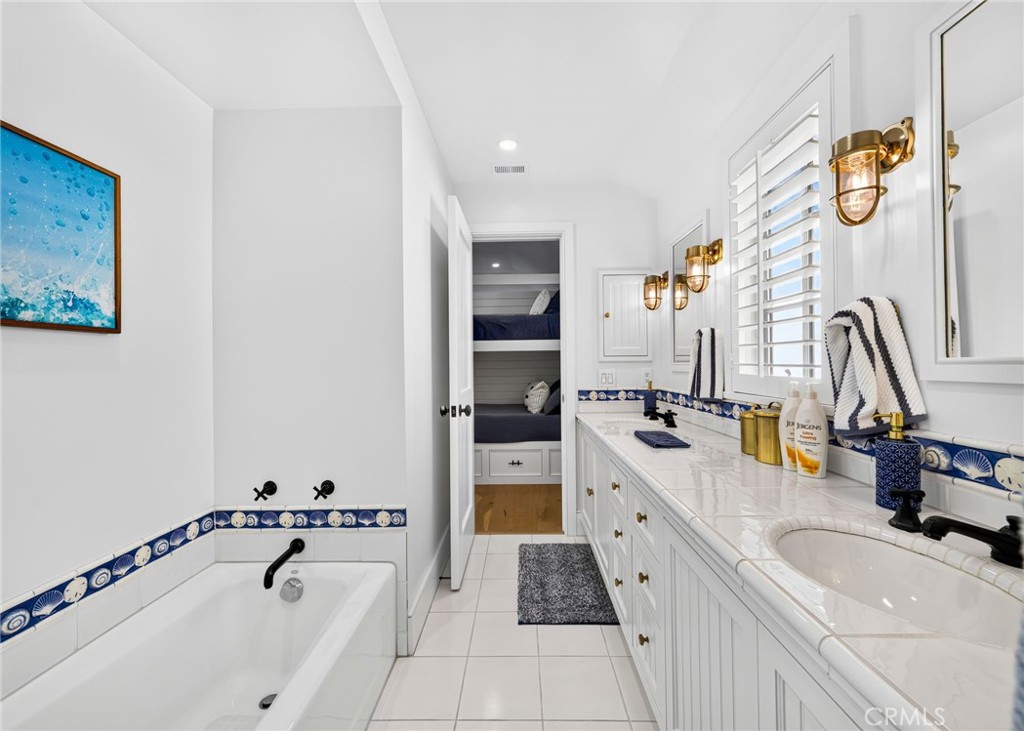 1228 W Oceanfront, Newport Beach CA 92661 - photo 50