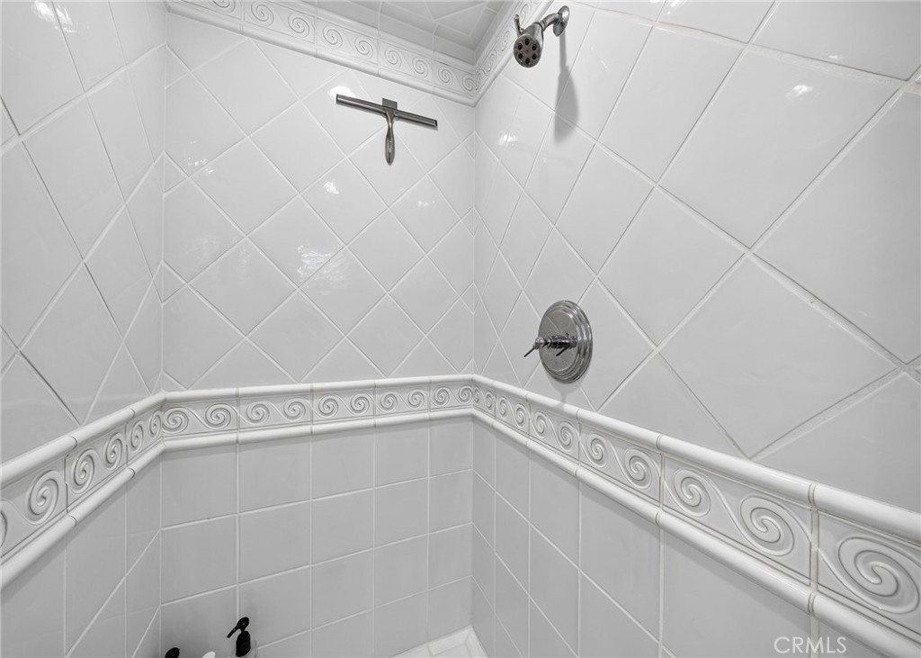 1228 W Oceanfront, Newport Beach CA 92661 - photo 56