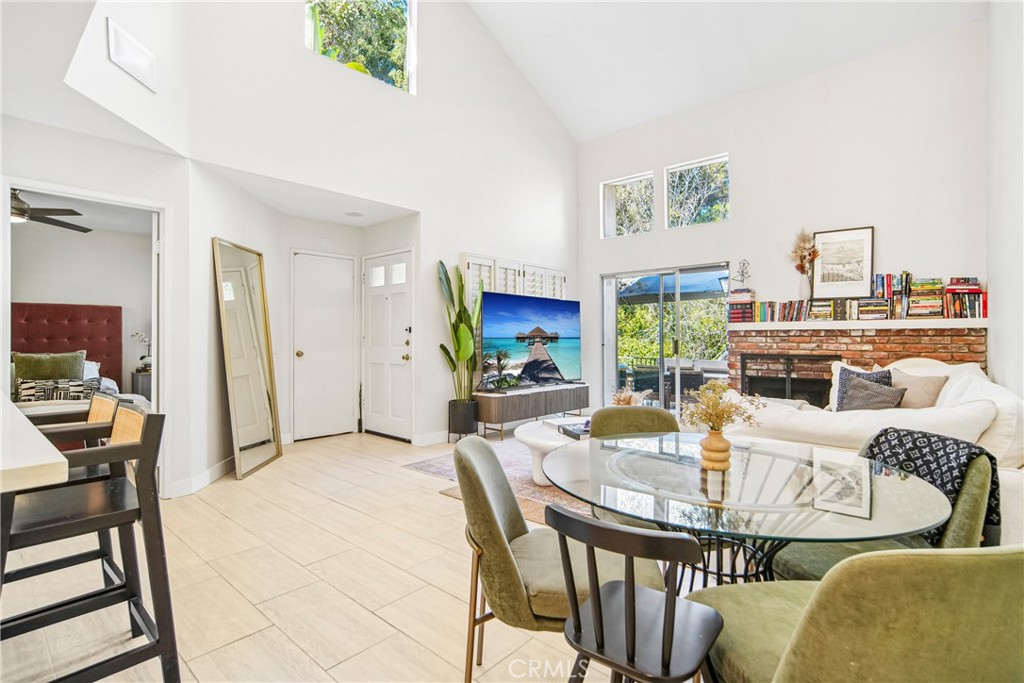 123 Corsica, Newport Beach CA 92660 - photo 2