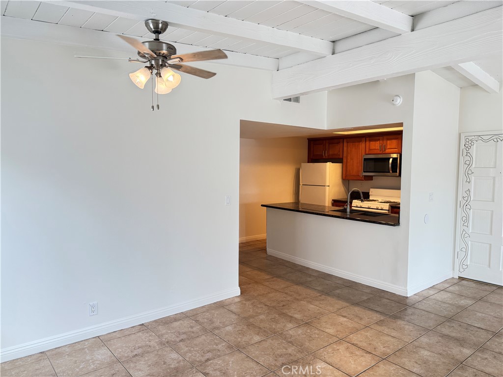Dining Room - Kitchen - 125 46th Street B, Newport Beach CA 92663 - photo 7