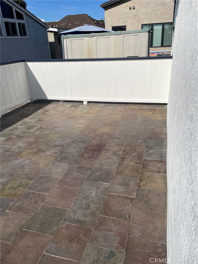 Back Balcony - 125 46th Street B, Newport Beach CA 92663 - photo 25