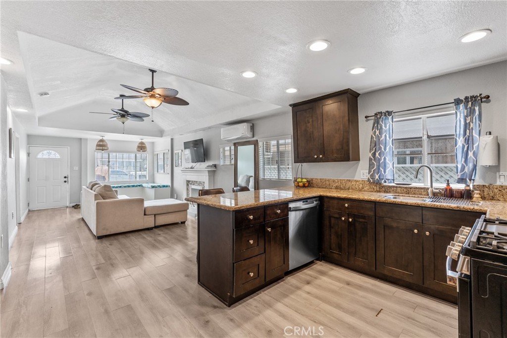 Kitchen with all amenities - 126 E Balboa, Newport Beach CA 92661 - photo 8