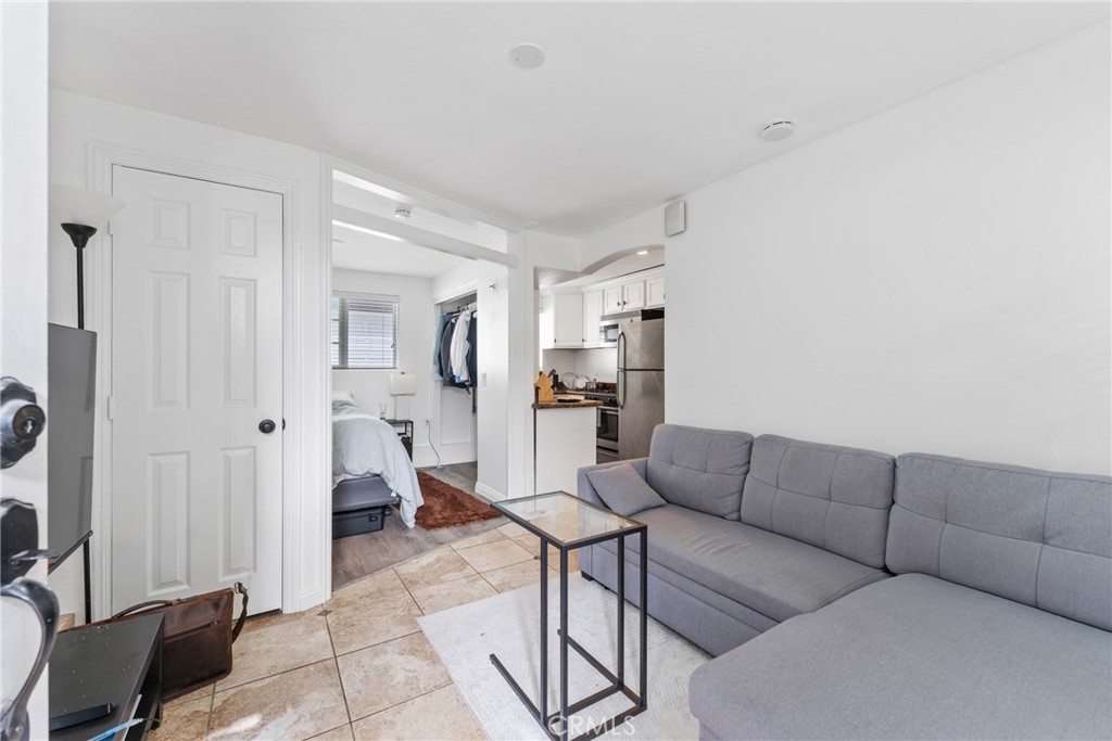 Triplex #3 Living Room - 126 E Balboa, Newport Beach CA 92661 - photo 20