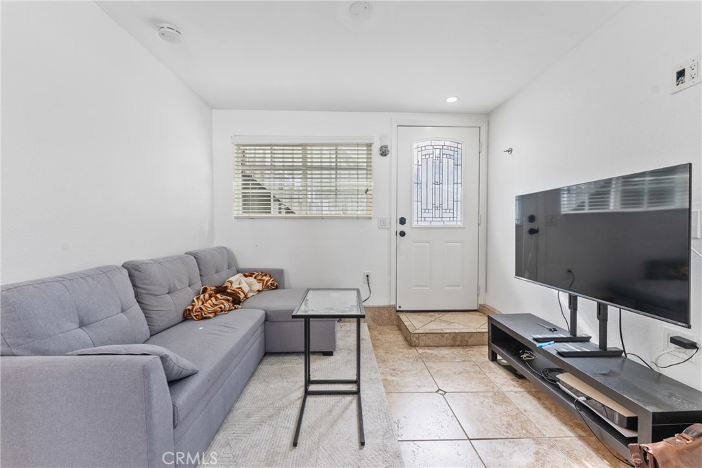 Triplex #3 Living Room - 126 E Balboa, Newport Beach CA 92661 - photo 21
