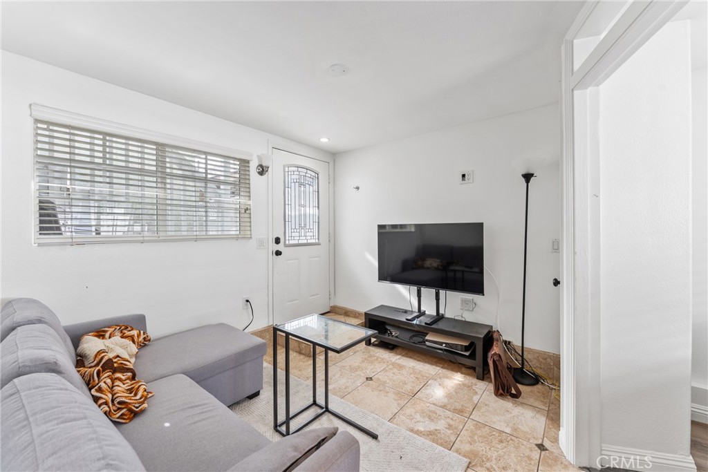 Triplex #3 Living Room - 126 E Balboa, Newport Beach CA 92661 - photo 22