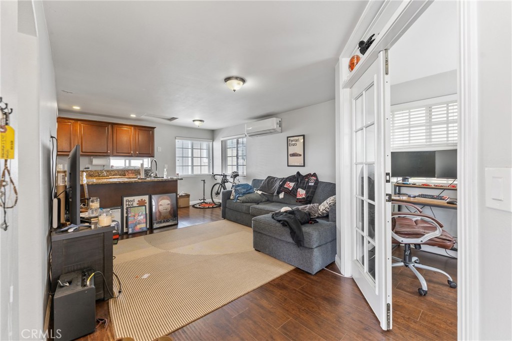 Triplex #2 living area - 126 E Balboa, Newport Beach CA 92661 - photo 32